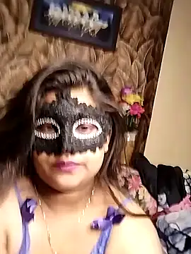 Hottyalia online show from December 9, 2024, 8:01 pm