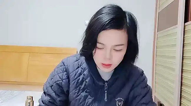 Linda-LL online show from January 28, 2025, 1:18 am