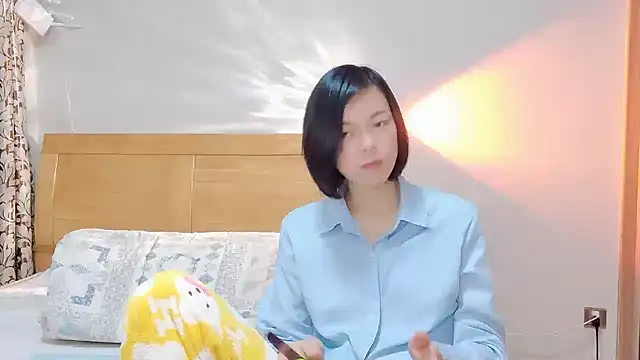 Linda-LL online show from February 4, 2025, 10:54 am