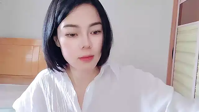 Linda-LL online show from February 12, 2025, 6:08 am