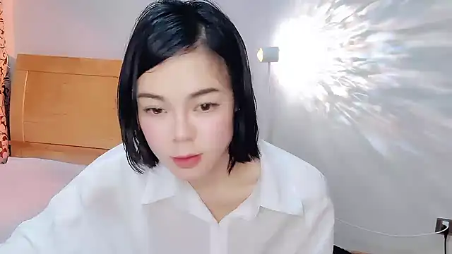 Linda-LL online show from February 21, 2025, 3:43 pm