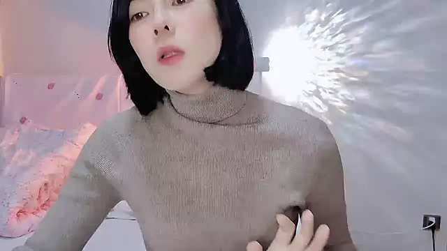 Linda-LL online show from March 9, 2025, 11:47 am