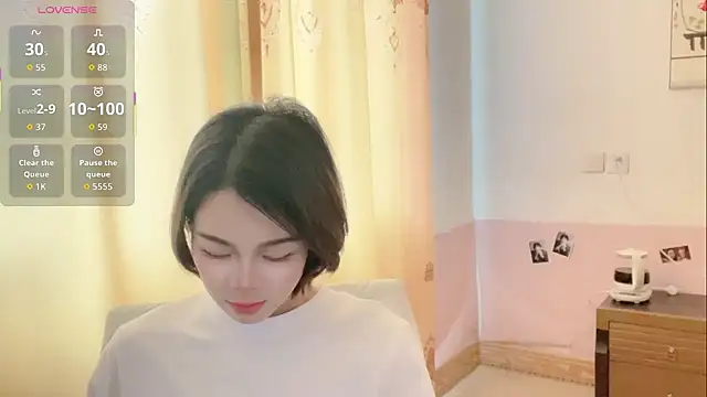 Linda-LL online show from March 25, 2026, 3:12 am