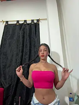 paisitahot1975 online show from February 24, 2026, 11:14 pm