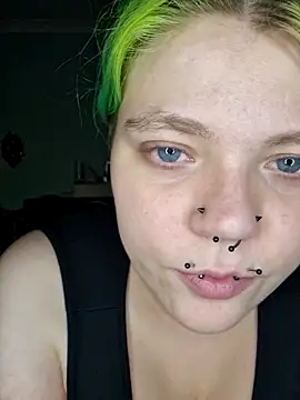 kira 132 online show from October 7, 2025, 12:30 am