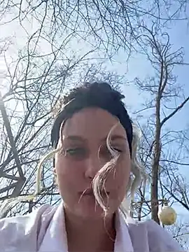 KikiWatson online show from March 10, 2025, 10:15 am