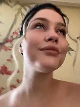 KikiWatson online show from March 14, 2025, 12:07 pm