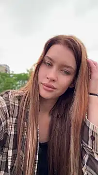 KikiWatson online show from May 28, 2026, 7:27 am