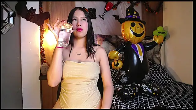 hera divine online show from October 20, 2025, 9:04 pm