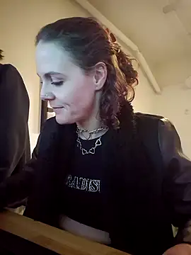 thatonespicychick online show from February 8, 2025, 7:26 am