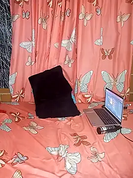 Cinnamon-Skin online show from January 30, 2025, 5:19 am