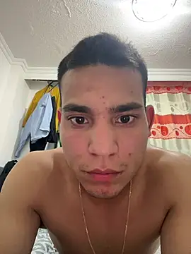 stiven-p23 online show from May 25, 2026, 12:49 am