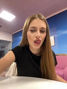 Snapshot of AdissonLane chatting on September 22, 2025, 4:20 pm AdissonLane online show from September 22, 2025, 4:20 pm