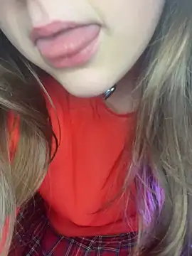 Topvi  online show from December 9, 2024, 1:13 pm