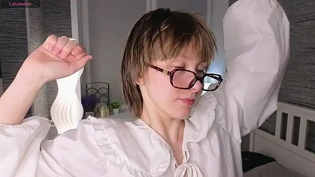 EthalBuffkin online show from April 10, 2026, 7:18 pm