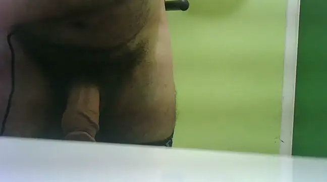 Snapshot of loganwolverine02 chatting on January 27, 2025, 2:13 pm loganwolverine02 online show from January 27, 2025, 2:13 pm