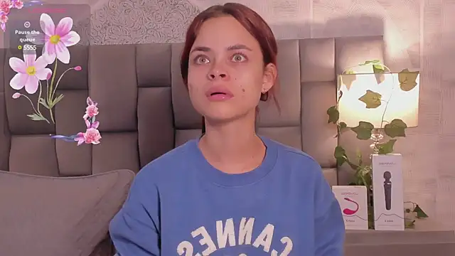 HannaRhodes online show from February 8, 2025, 2:05 pm