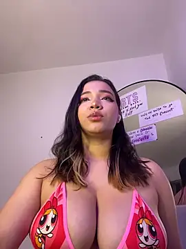 Snapshot of MadelineBenet chatting on January 17, 2026, 1:10 am MadelineBenet online show from January 17, 2026, 1:10 am