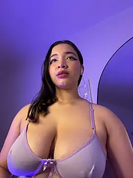 Snapshot of MadelineBenet chatting on February 7, 2026, 2:59 am MadelineBenet online show from February 7, 2026, 2:59 am