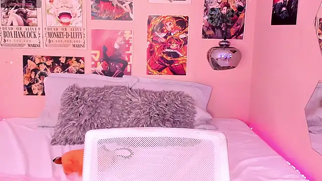 Luna-Chann online show from February 22, 2025, 2:06 am