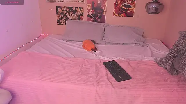 Luna-Chann online show from February 23, 2025, 1:46 am