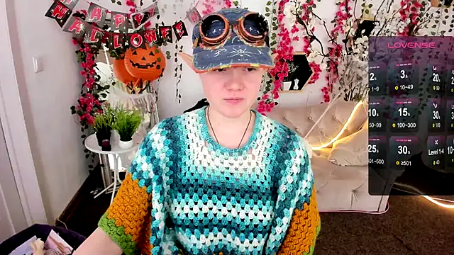 DreamyLuna online show from November 1, 2025, 9:17 pm