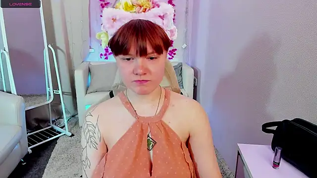 DreamyLuna online show from November 7, 2025, 9:15 pm