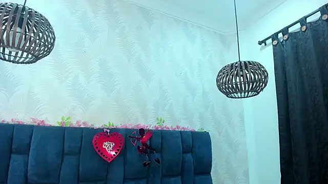 Melody Megann online show from February 15, 2026, 11:41 am