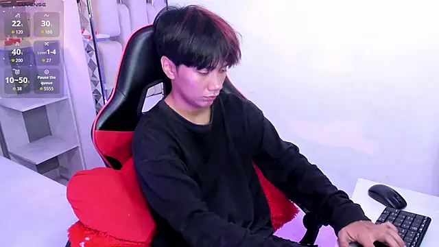 Eriol  online show from October 6, 2025, 11:51 am