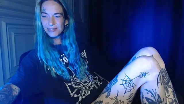 RavenryderUK online show from June 3, 2026, 9:09 pm