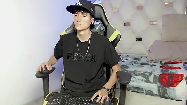 johnny cagee online show from September 12, 2025, 6:57 am