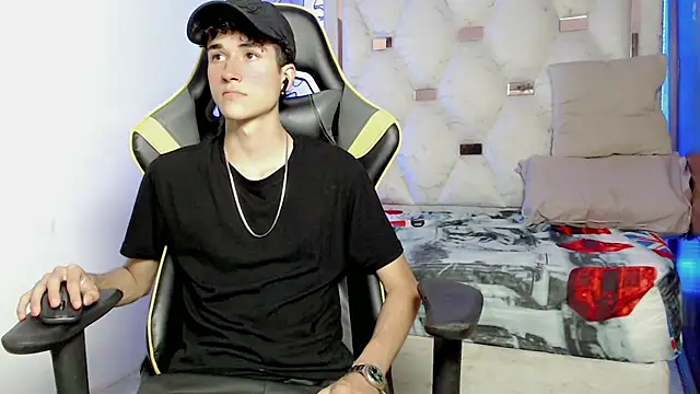 johnny cagee online show from September 21, 2025, 4:03 am