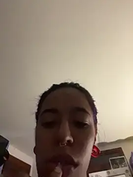 stephania t online show from November 3, 2025, 4:14 am