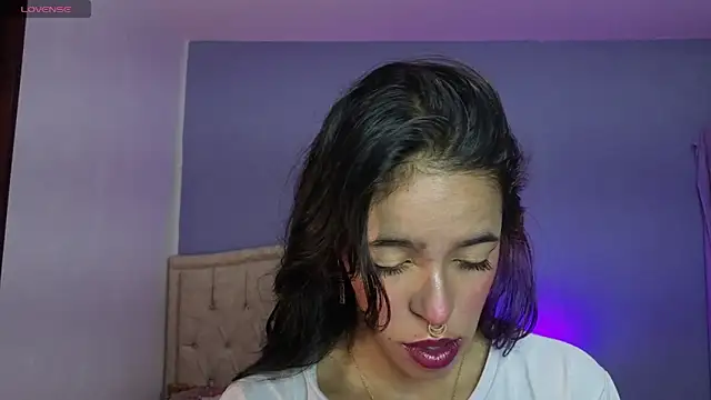 Snapshot of stephania_t chatting on May 6, 2026, 4:01 pm stephania t online show from May 6, 2026, 4:01 pm