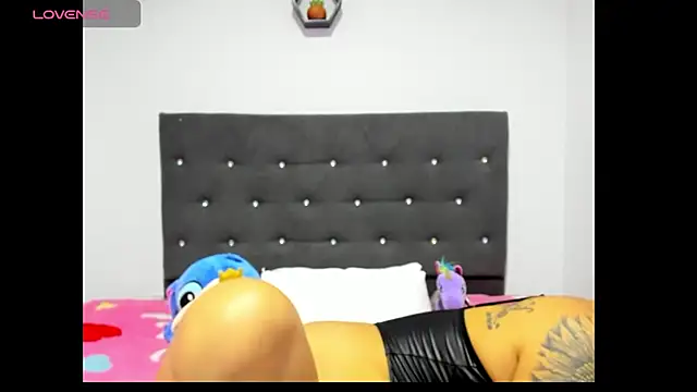 Alba Grey online show from April 24, 2026, 10:23 pm