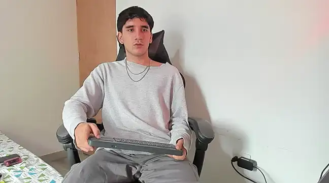 Snapshot of leo030809 chatting on March 14, 2025, 4:09 pm leo030809 online show from March 14, 2025, 4:09 pm