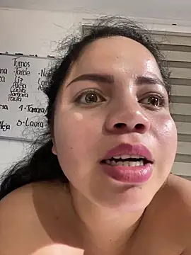 Snapshot of Elaa_euphoria chatting on December 21, 2024, 11:34 pm Elaa euphoria online show from December 21, 2024, 11:34 pm