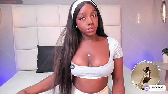 SaraMonroe1 online show from January 15, 2026, 11:37 am