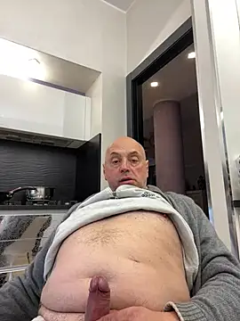 Snapshot of pantomax chatting on December 16, 2024, 1:54 pm pantomax online show from December 16, 2024, 1:54 pm