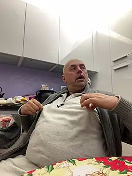 Snapshot of pantomax chatting on December 17, 2024, 4:43 pm pantomax online show from December 17, 2024, 4:43 pm