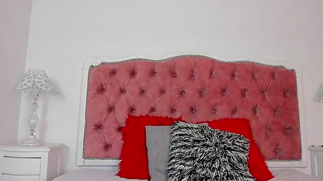 Snapshot of amberlitle chatting on September 15, 2025, 12:38 pm amberlitle online show from September 15, 2025, 12:38 pm