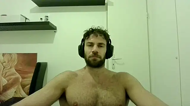 alpha-hunk online show from September 30, 2025, 7:08 pm