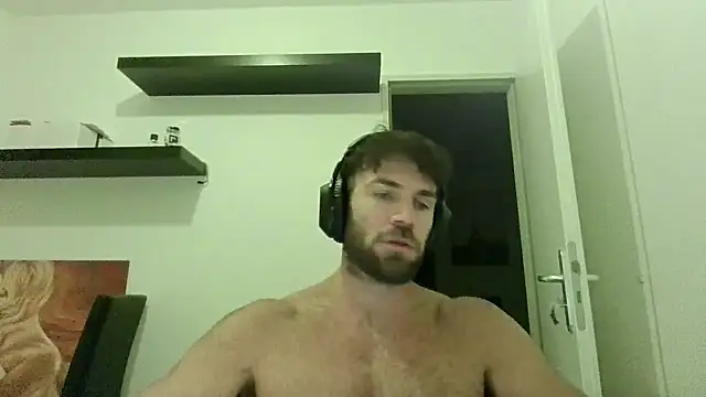 alpha-hunk online show from October 5, 2025, 7:12 pm