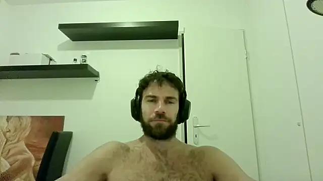 alpha-hunk online show from October 18, 2025, 7:14 pm