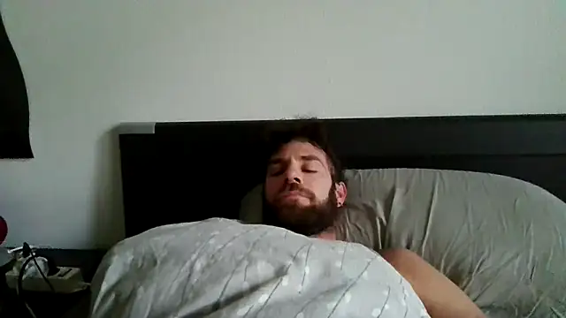 alpha-hunk online show from October 25, 2025, 8:33 am