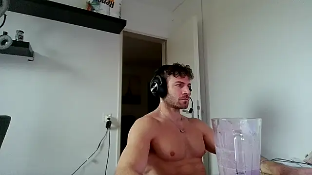 alpha-hunk online show from December 15, 2025, 11:14 am