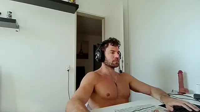 alpha-hunk online show from April 18, 2026, 8:07 am