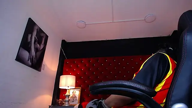 Sr Magnus  online show from January 9, 2026, 4:43 pm