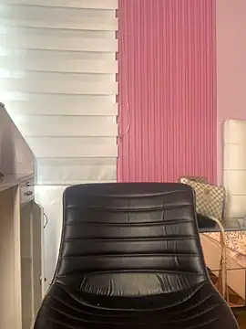 Kyna euphoria online show from December 17, 2024, 7:37 pm