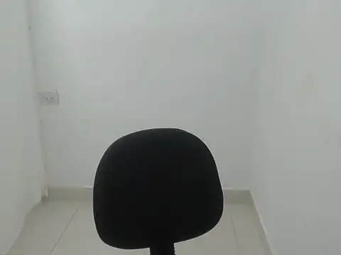 estefania224 online show from February 15, 2026, 2:30 am